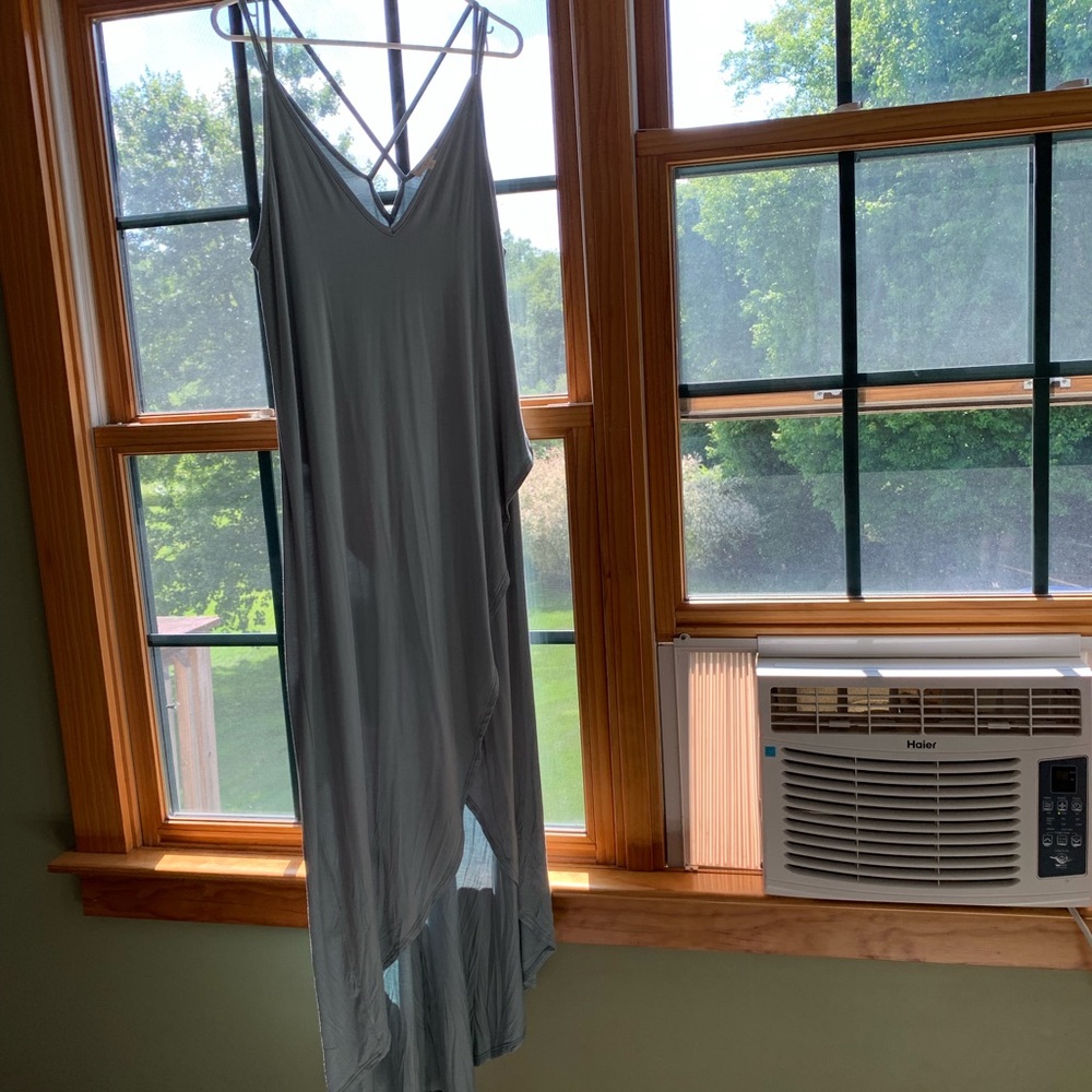 V-neck high-low dress